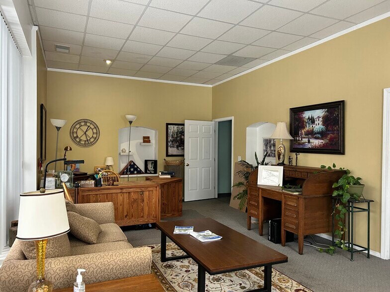 More Photos Of 3234 S Westnedge Ave, Kalamazoo Medical For Sale