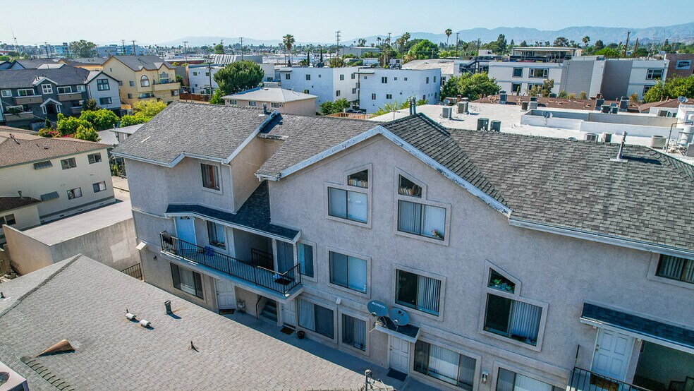 More Photos Of 5319 Cartwright Ave, North Hollywood Apartments For Sale