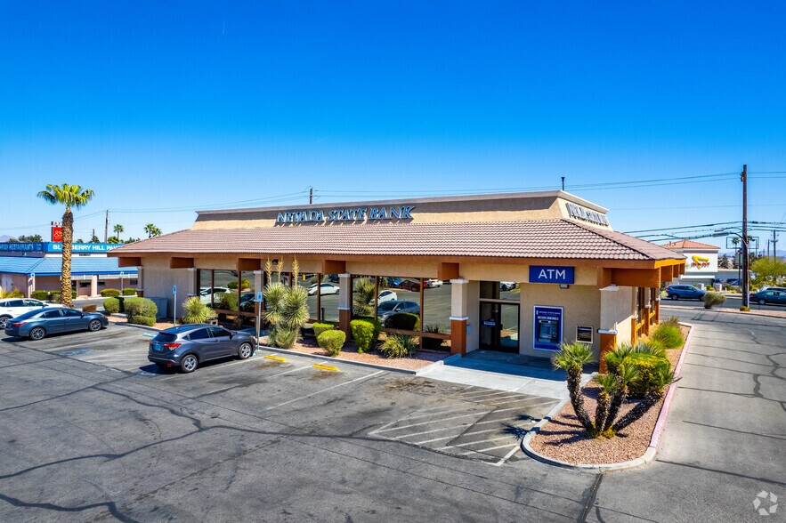 Primary Photo Of 3754-3790 E Flamingo Rd, Las Vegas Unknown For Lease