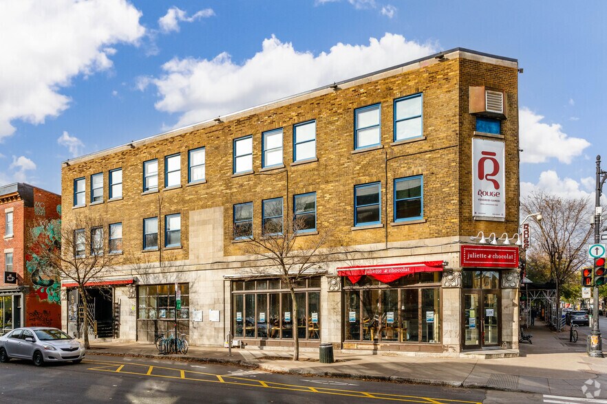 More Photos Of 3600 Boul Saint-Laurent, Montréal Restaurant For Sale