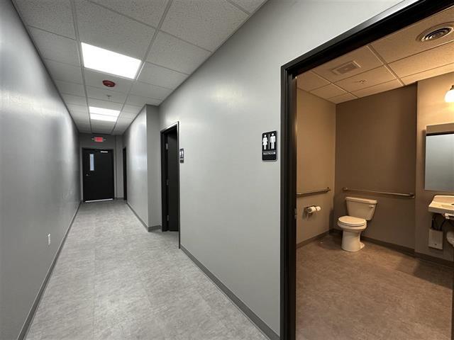 More Photos Of 2545 N Dodge St, Iowa City Medical For Sale