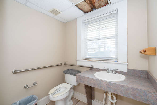 More Photos Of 497 NW Kirk Rd, Marietta Office For Sale