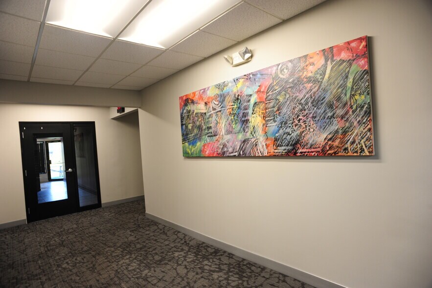 More Photos Of 438 E Wilson Bridge Rd, Worthington Office For Lease