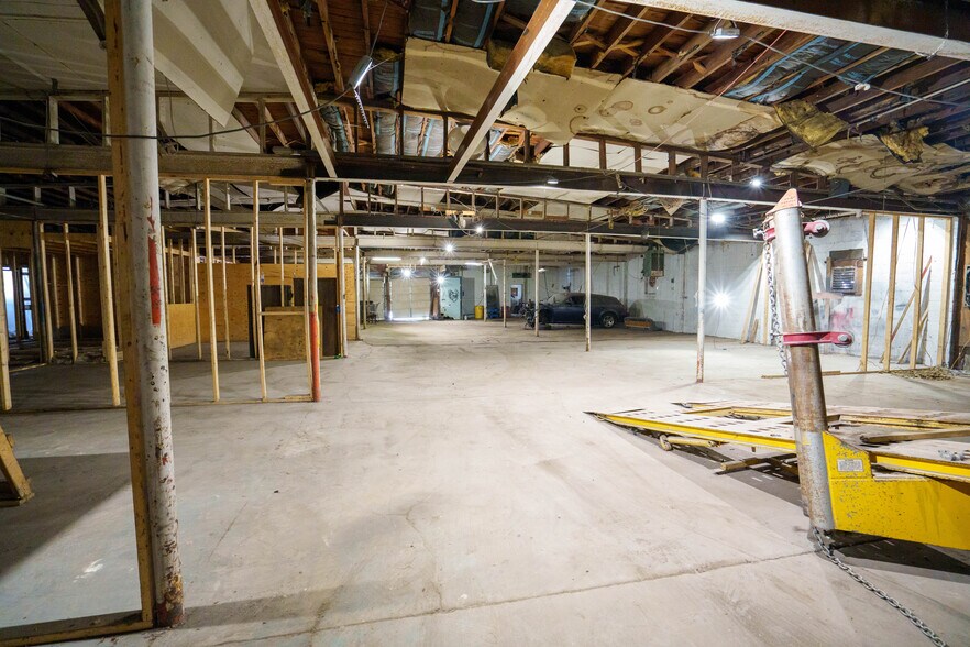 More Photos Of 1125 Mitchell Rd, Schenectady Warehouse For Sale