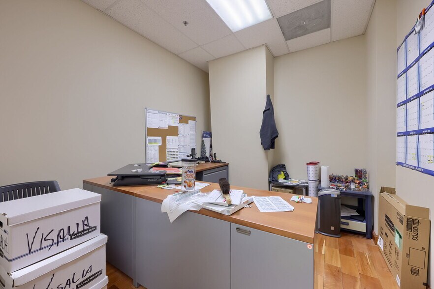 More Photos Of 301 Commerce Dr, New Holland Warehouse For Sale