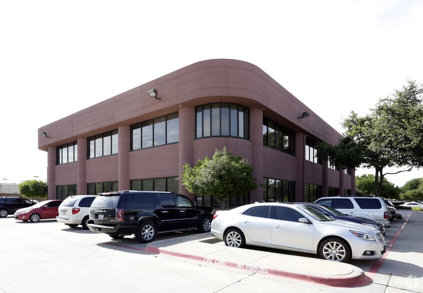 More Photos Of 6001 Summerside Dr, Dallas Office For Sale
