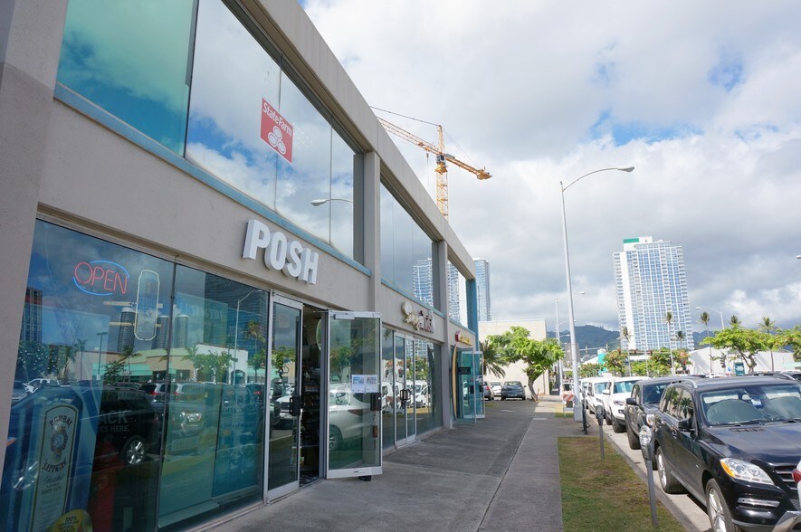 More Photos Of 320 Ward Ave, Honolulu Storefront For Lease
