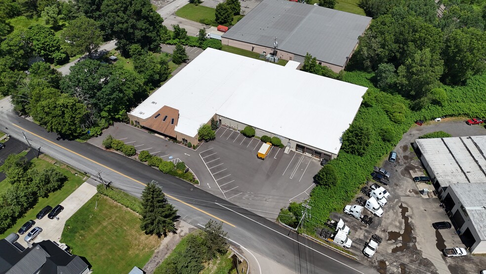 Primary Photo Of 1037 Powers Rd, Conklin Distribution For Lease