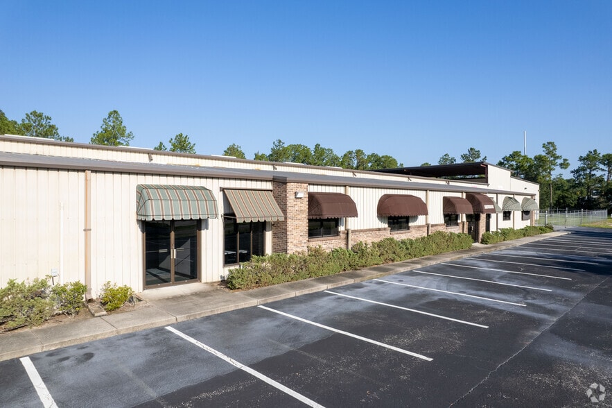 More Photos Of 11320 Distribution Ave E, Jacksonville Manufacturing For Lease