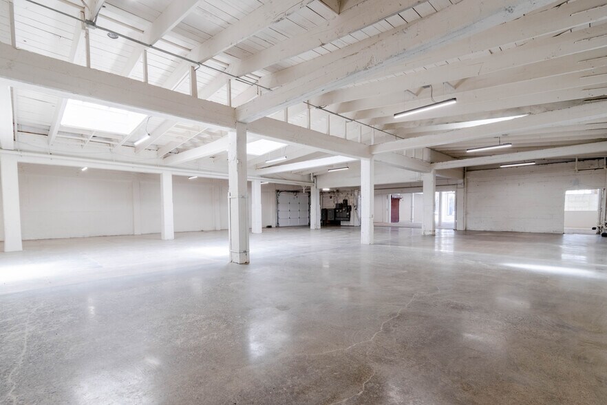 More Photos Of 1330 Howard St, San Francisco Light Distribution For Lease