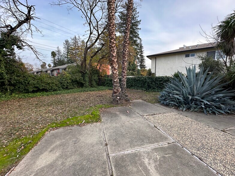 More Photos Of 834 Cathedral ct, Sacramento Land For Sale