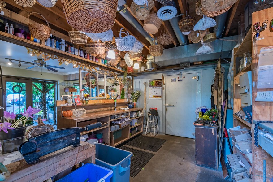 More Photos Of 7505 Saltsburg Rd, Pittsburgh Restaurant For Sale