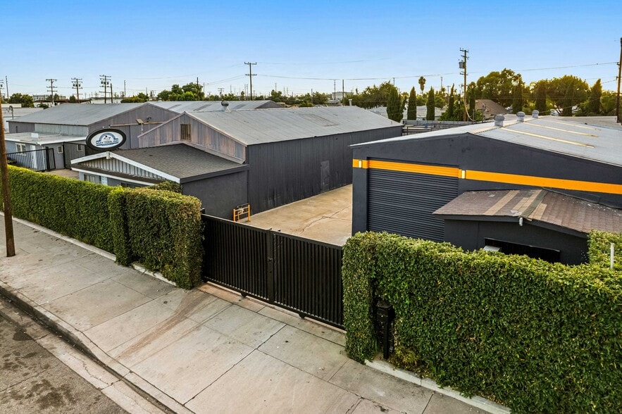 More Photos Of 15131 Illinois Ave, Paramount Warehouse For Sale