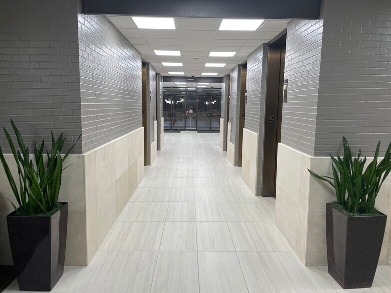 More Photos Of 6100 Western Pl, Fort Worth Unknown For Lease