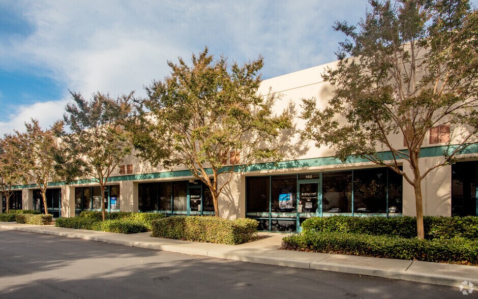 More Photos Of 23 Las Colinas Ln, San Jose Warehouse For Lease