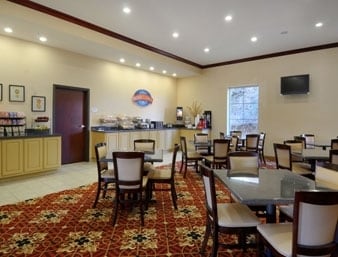 More Photos Of 410 Us Highway 79 S, Henderson Hotel For Sale