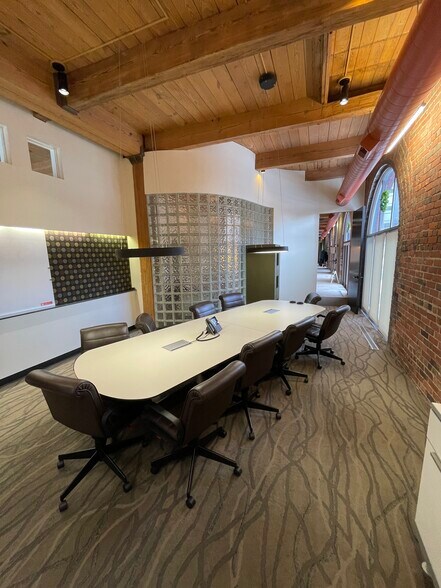 More Photos Of 108 3rd St, Des Moines Office For Lease