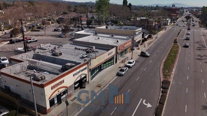 More Photos Of 13425-13427 Whittier Blvd, Whittier Storefront For Sale