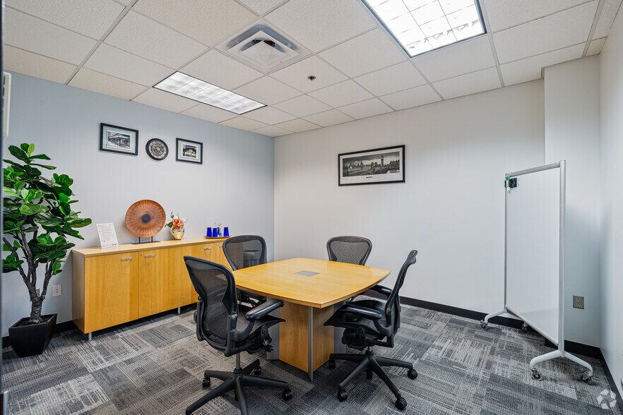 More Photos Of 6802 Paragon Pl, Richmond Coworking Space