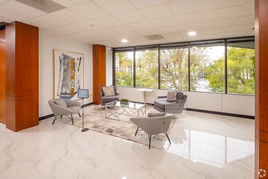 More Photos Of 2955 Main St, Irvine Medical For Lease