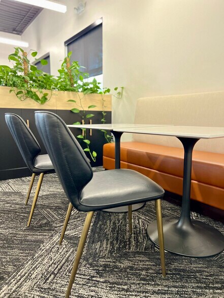 More Photos Of 2000 W Hamilton Pl, Englewood Office For Lease