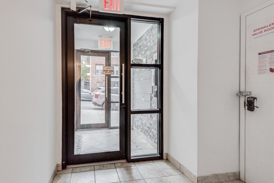 More Photos Of 253 E 206th St, Bronx Apartments For Sale