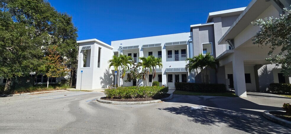 More Photos Of 8340 Sierra Meadows Blvd, Naples Healthcare For Lease