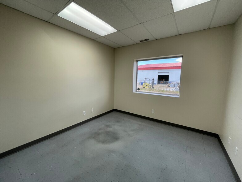 More Photos Of 7756 Edgar Industrial Way, Red Deer Warehouse For Sale