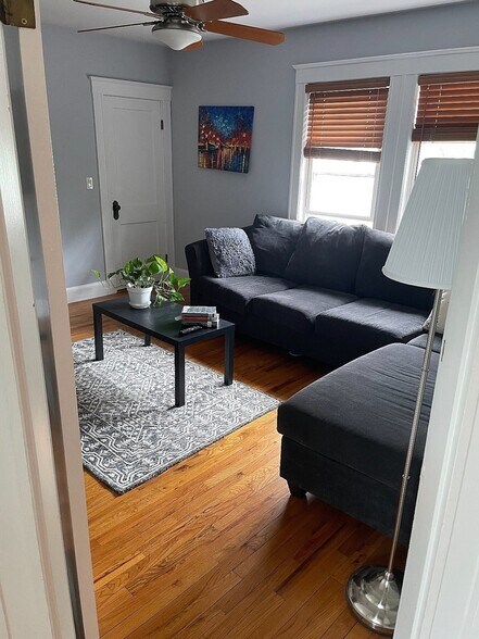 More Photos Of 132 Rawson Rd, Arlington Flex For Sale