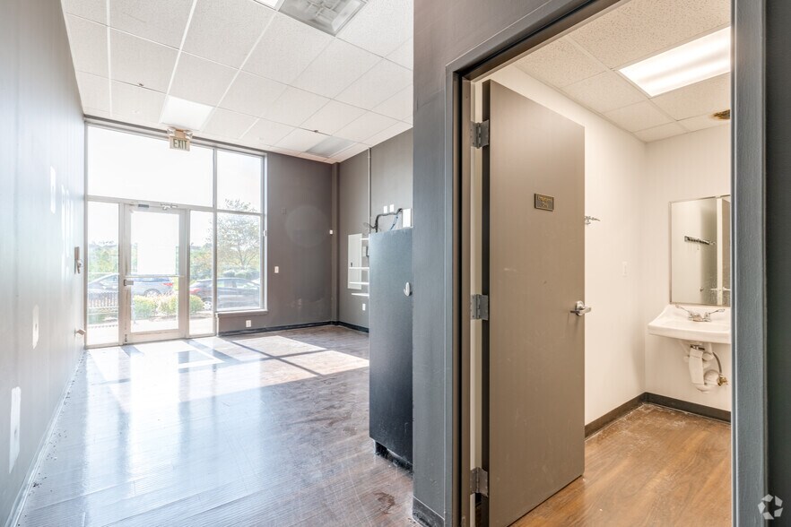 More Photos Of 2510-2520 Quarry Lake Dr, Baltimore Unknown For Lease