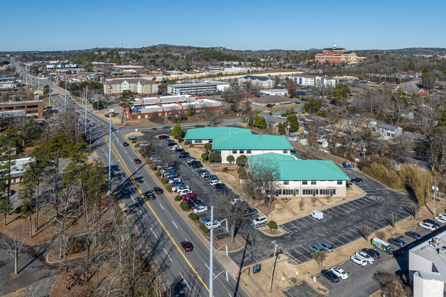 More Photos Of 10310 W Markham St, Little Rock Medical For Lease