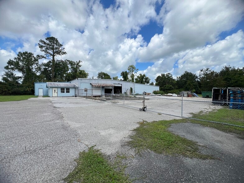Primary Photo Of 3887 E US-90 Hwy, Lake City Warehouse For Sale