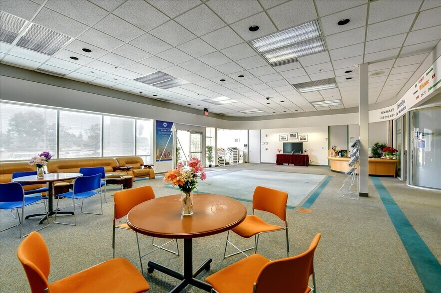 More Photos Of 595 Lawrence Expy, Sunnyvale Medical For Sale