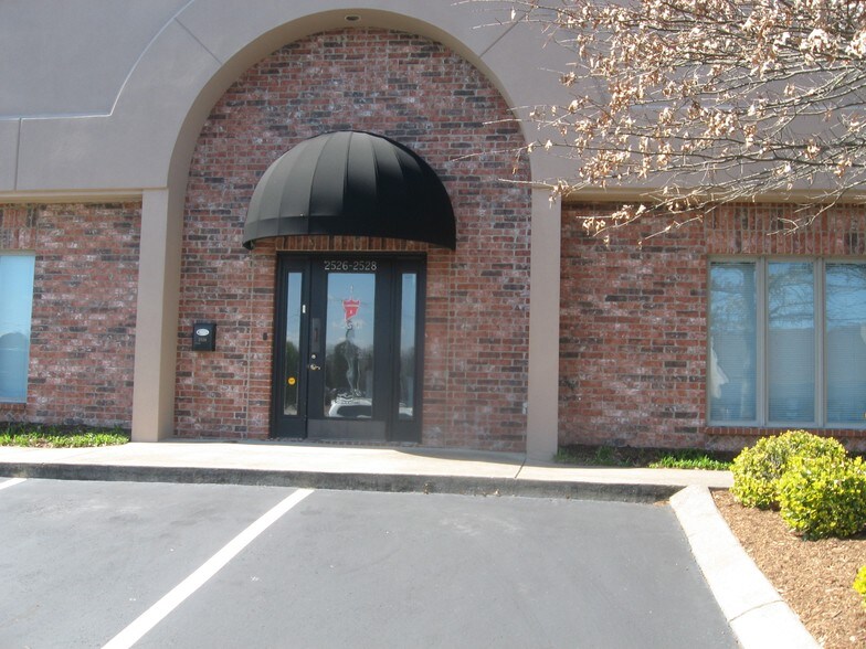 More Photos Of 2520-2528 N Mount Juliet Rd, Mount Juliet Office For Lease