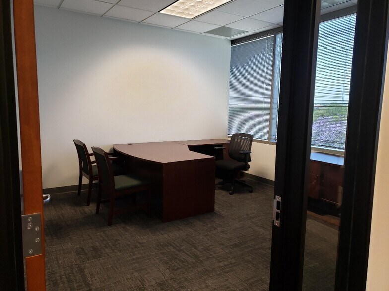 More Photos Of 4200 Concours, Ontario Office For Lease