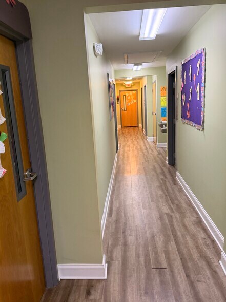 More Photos Of 736 Saluda Lake Rd, Greenville Daycare Center For Sale