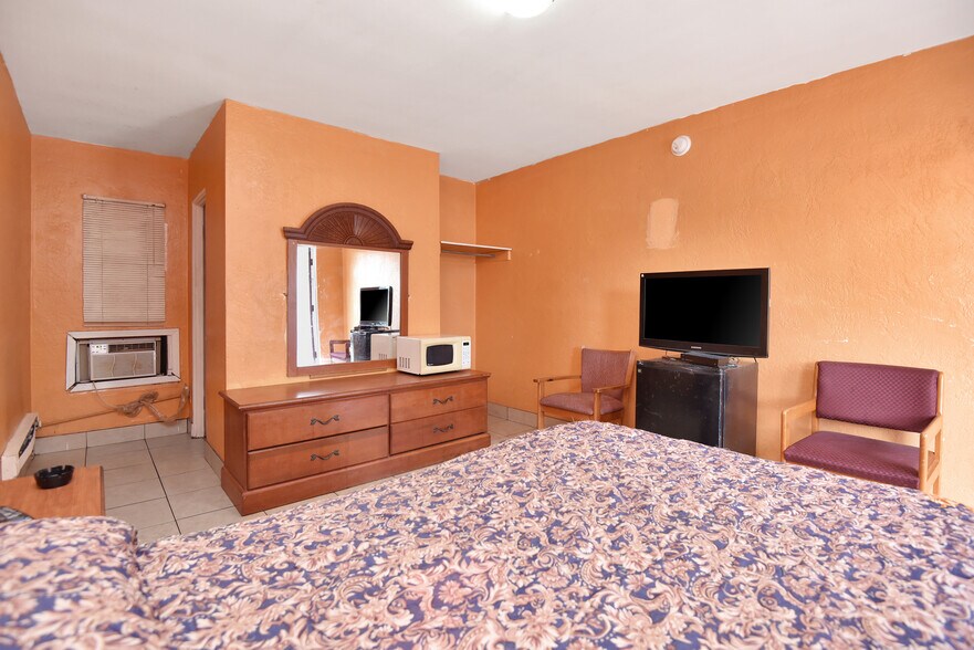 More Photos Of 1028 Ridgewood Ave, Daytona Beach Hospitality For Sale