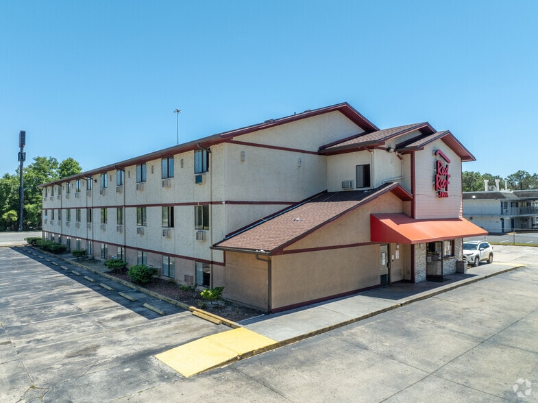 More Photos Of 10901 Harts Rd, Jacksonville Hotel For Sale