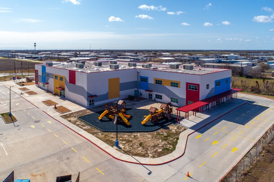 More Photos Of 6609 Evans Rd, Corpus Christi Schools For Sale