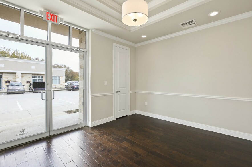 More Photos Of 3900 S Stonebridge Dr, McKinney Medical For Lease