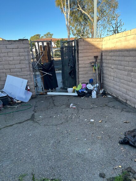 More Photos Of 32031 Camino Capistrano, Mission Viejo Contractor Storage Yard For Lease