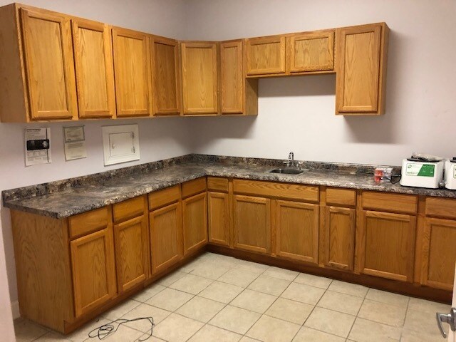 More Photos Of 25 Goss Dr, Hampton Medical For Sale