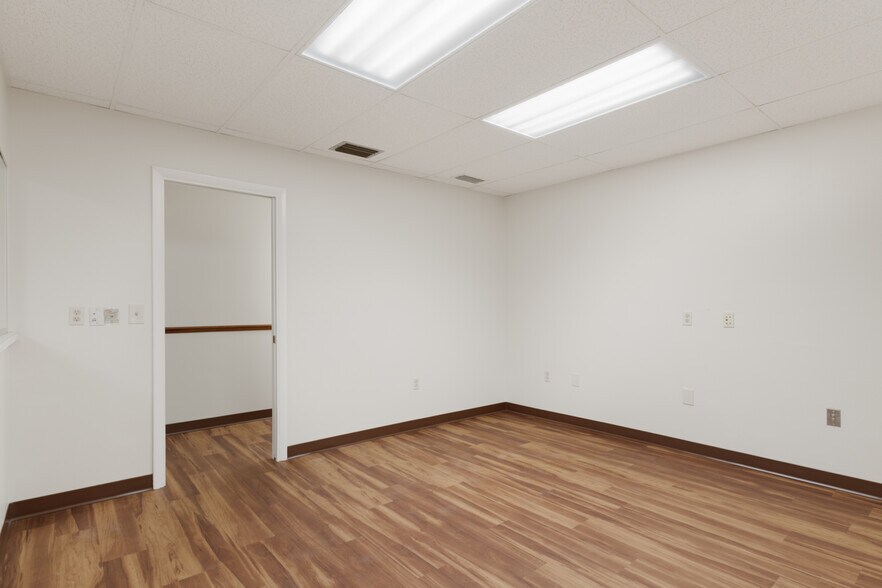 More Photos Of 9030 W Fort Island Trl, Crystal River Medical For Sale