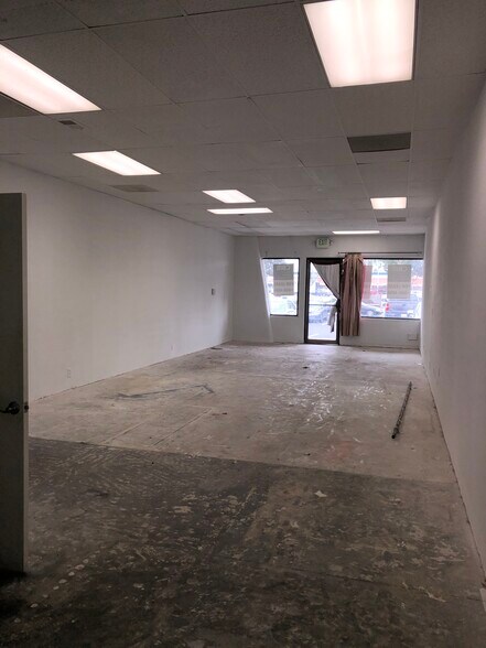 More Photos Of 17925-17955 Magnolia St, Fountain Valley Unknown For Lease