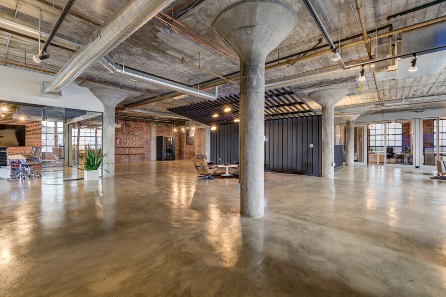 More Photos Of 1120 S 6th St, Saint Louis Loft Creative Space For Lease