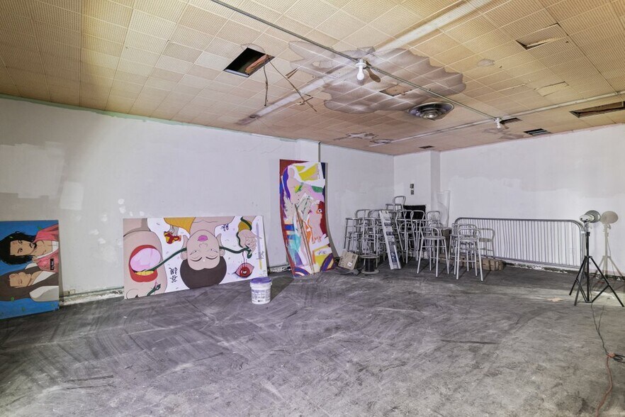 More Photos Of 327-345 E Bay St, Jacksonville Storefront Retail Office For Lease