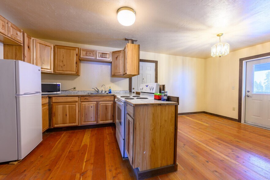 More Photos Of 312 Dewey Ave, Eureka Storefront Retail Office For Sale