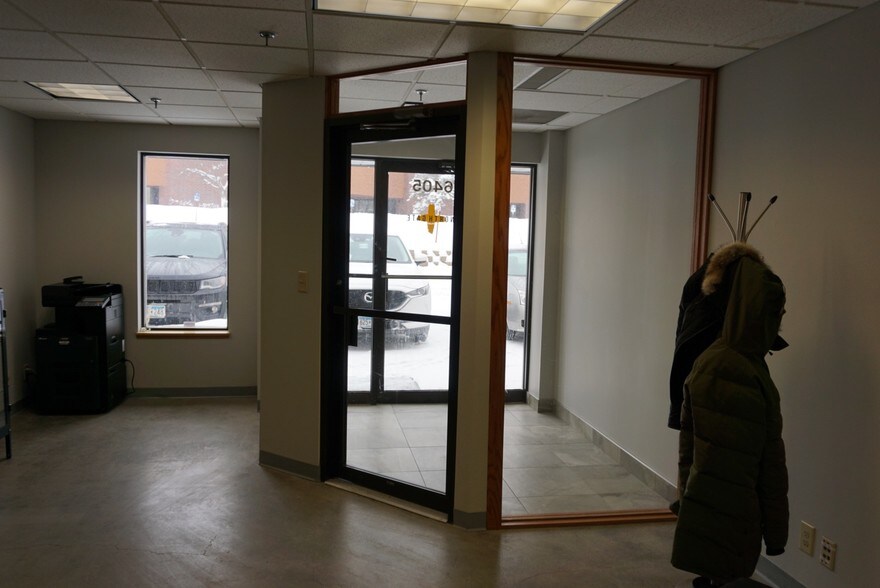 More Photos Of 6403-6443 Cecilia Cir, Edina Light Distribution For Lease