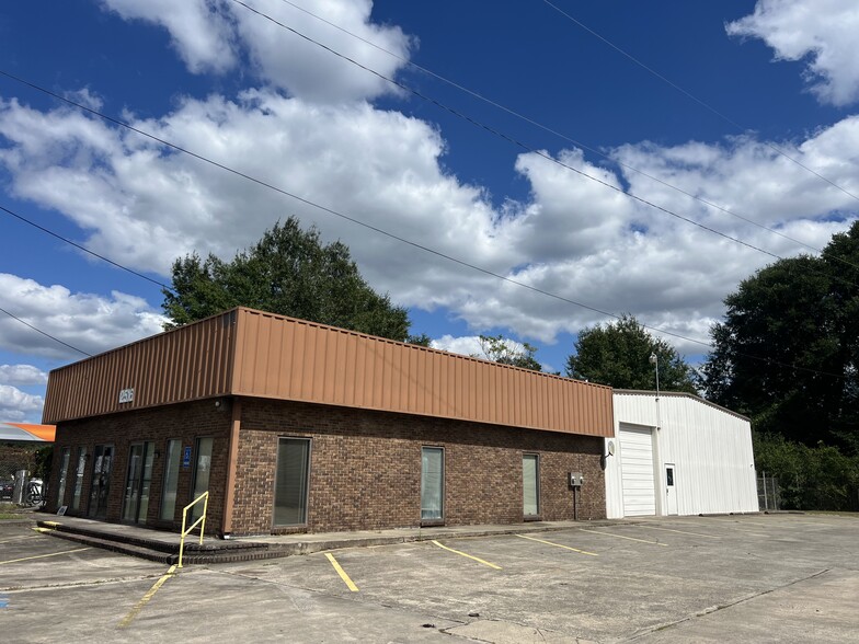Primary Photo Of 2516 Two Notch Rd, Columbia Freestanding For Lease
