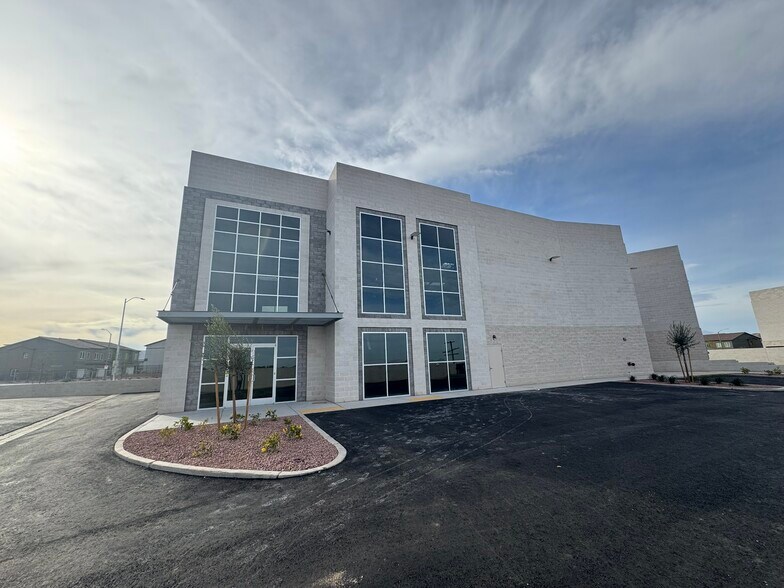 More Photos Of 10710-10890 South Rainbow Blvd, Las Vegas Unknown For Lease
